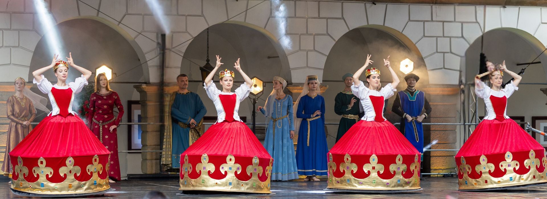 Polska w koronie. VARIETE 1920x700