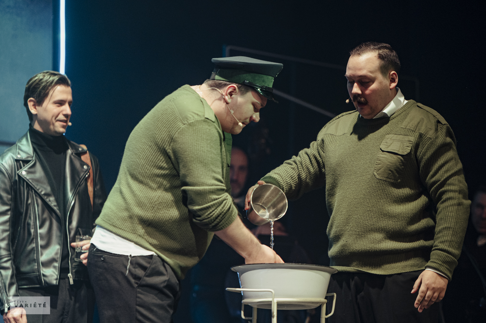 EKSCENTRYCY_SMALL_JPG-112