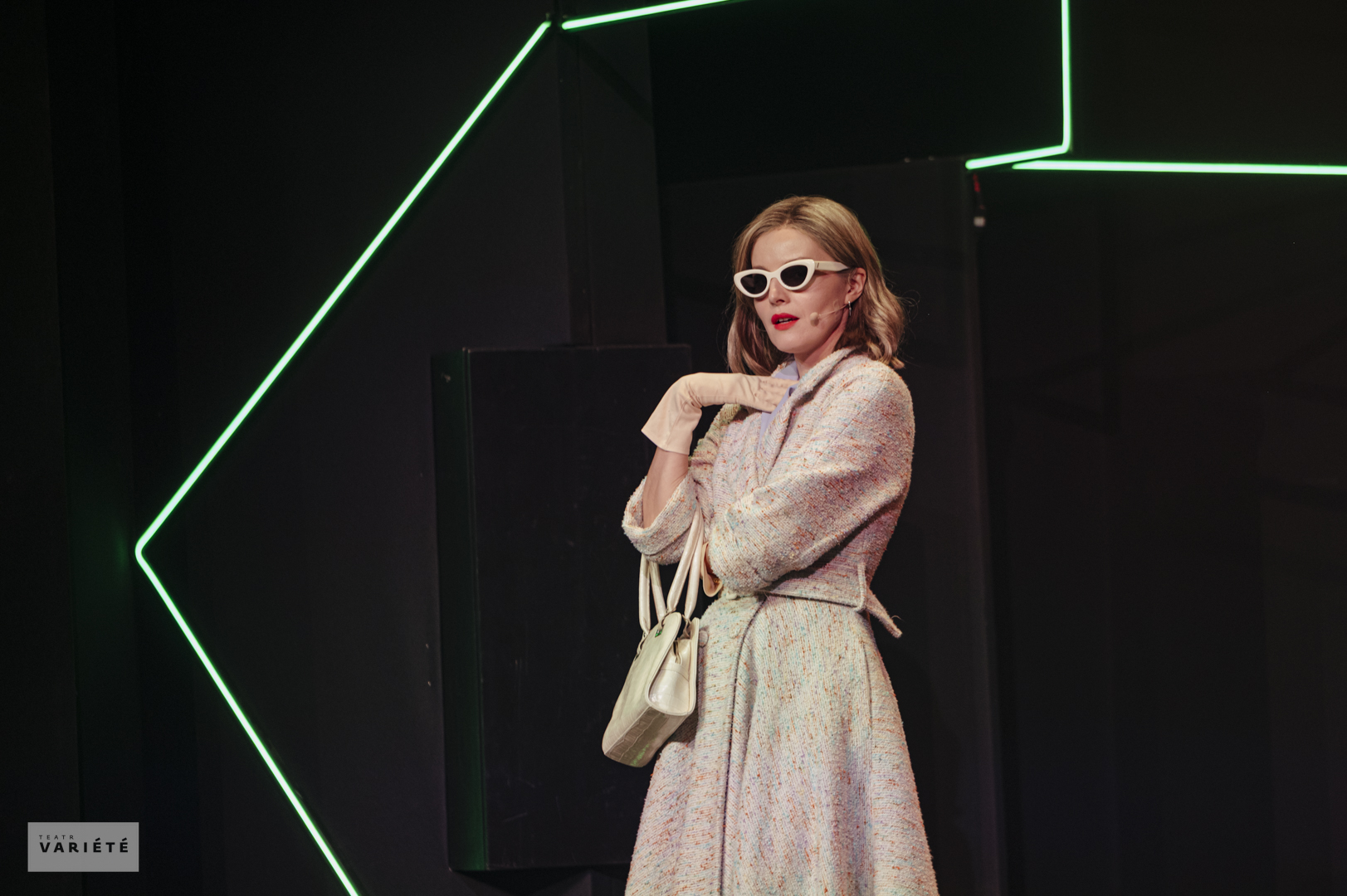 EKSCENTRYCY_SMALL_JPG-94